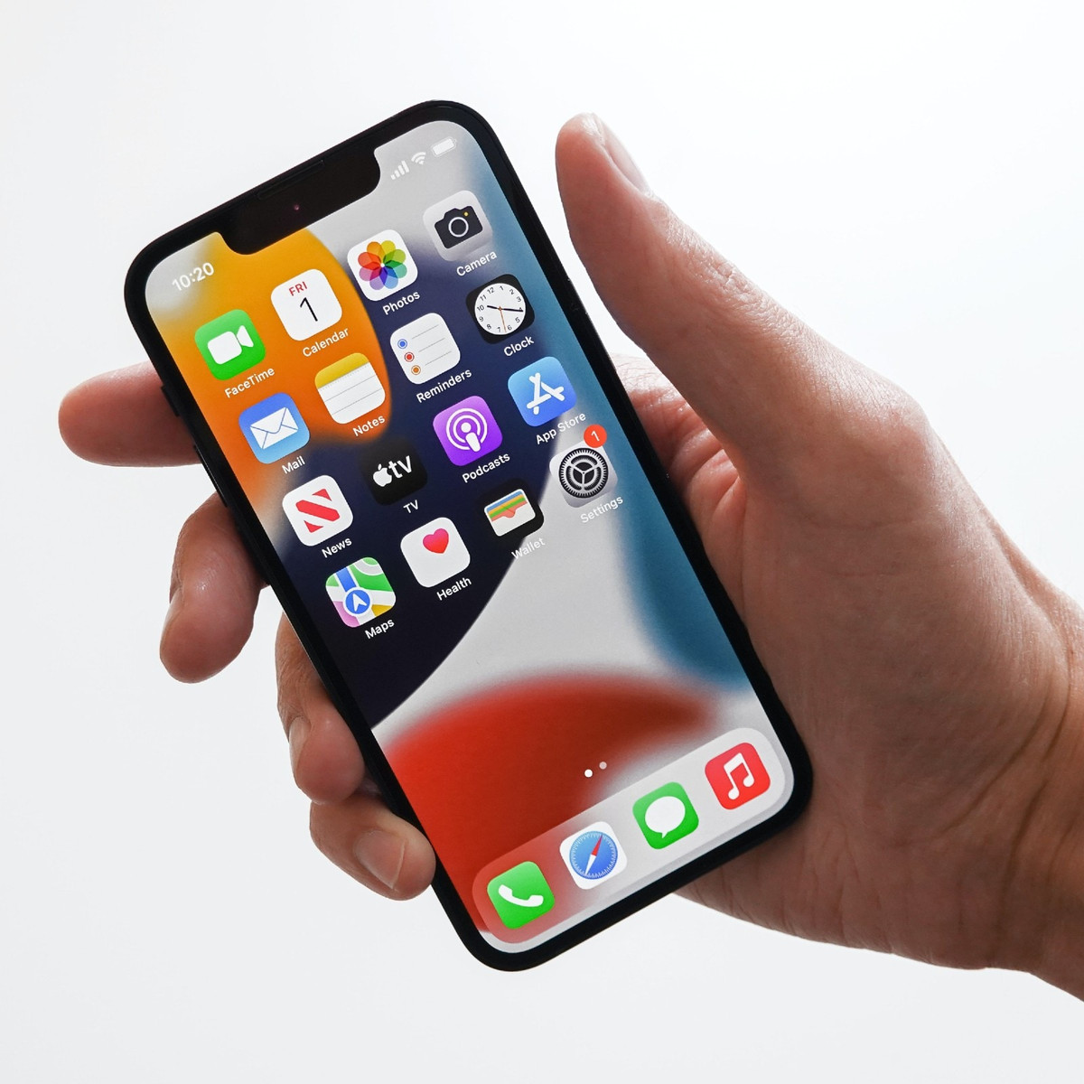 Trên các thế hệ iPhone từ iPhone X trở đi do đã loại bỏ phím Home vật lý nên giờ đây để mở đa nhiệm, chuyển đổi các ứng dụng, kích hoạt Siri, xem thông báo bạn đều phải thực hiện bằng các cử chỉ điều hướng ngay trên màn hình. Ví dụ để về màn hình chính bạn cần vuốt từ cạnh dưới của màn hình lên.