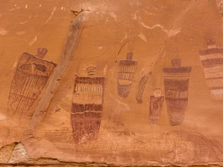 "Những hình ảnh chụp được quá mờ nhạt!", Alvarez chia sẻ. Nhóm nghiên cứu sau đó đã phải sử dụng phép đo quang 3D công nghệ cao, cho phép đọc thay đổi theo phút của ánh sáng giữa hai hình ảnh chụp cách nhau vài inch để vẽ các mô hình 3D chính xác của đối tượng.