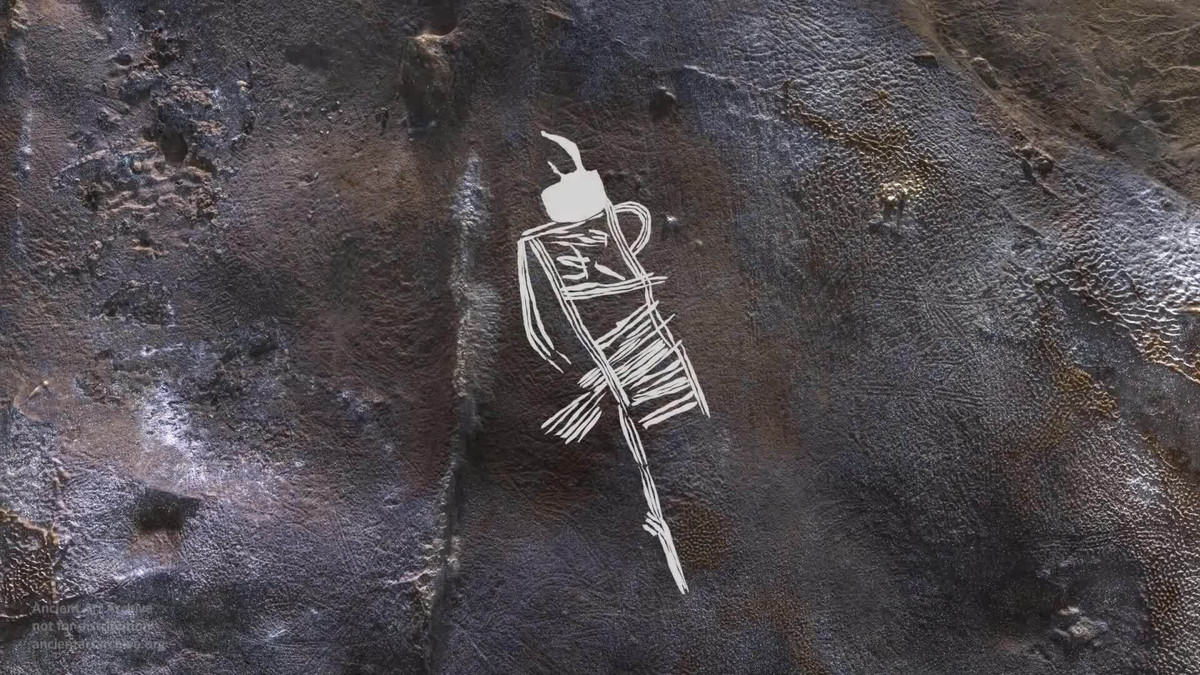 Chúng rất to lớn với đôi vai vuông vức, đội mũ trùm đầu và có trang phục cầu kỳ trông đầy ma mị. Điều đó cho thấy rằng những hình vẽ này đại diện cho cư dân của thế giới siêu nhiên.