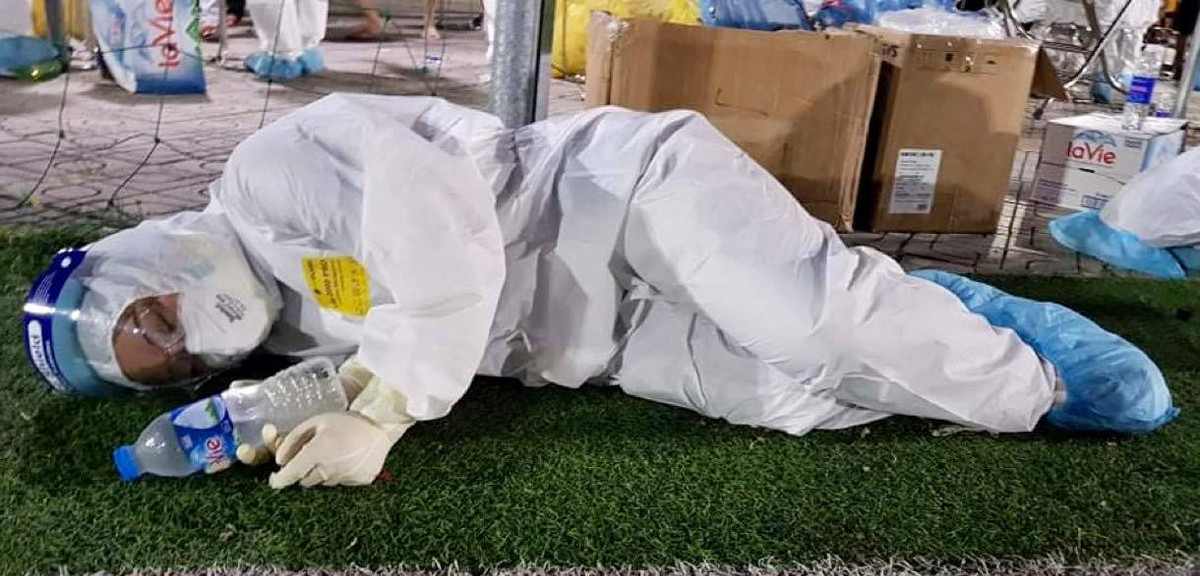 đến cả ngoài sân, thậm chí là ven đường. (Ảnh: Đình Hiếu)