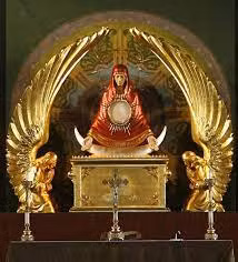 9. Số phận của hòm giao ước. Năm 587 trước Công nguyên, một đội quân Babylon, dưới thời vua Nebuchadnezzar II, đã chinh phục Jerusalem, cướp phá thành phố và phá hủy đền thờ đầu tiên, một công trình được người Do Thái sử dụng để thờ thần. Ngôi đền đầu tiên chứa Hòm Giao ước, trong đó có các bảng ghi lại 10 Điều răn.