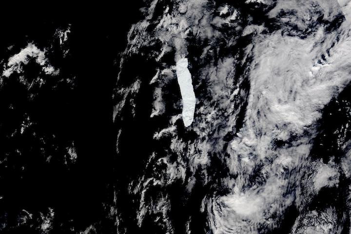 A-76A chưa va chạm trực tiếp với Nam Georgia, nhưng nó vẫn có thể ảnh hưởng đến hệ sinh thái biển gần đó. Vào thời điểm A-68A tan chảy hoàn toàn vào giữa năm 2021, các nhà khoa học ước tính nó đã đổ khoảng 1 nghìn tỷ tấn nước ngọt vào đại dương, phần lớn trong số đó được đổ ra gần Nam Georgia. Có khả năng A-76A cũng sẽ bơm một lượng lớn nước ngọt vào đại dương gần đó, điều này có thể phá vỡ lưới thức ăn ở biển.