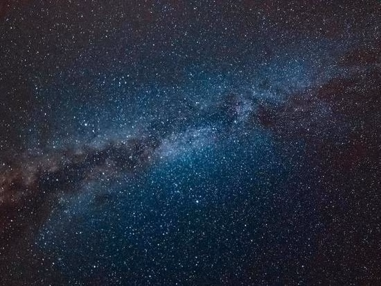 Theo nghiên cứu mới vừa được công bố, Ngân Hà của chúng ta có một nghĩa địa sao gồm những ngôi sao chết trải dài gấp ba lần chiều cao của thiên hà. Các nhà thiên văn học đến từ Đại học Sydney đã tìm thấy tàn tích của các ngôi sao cổ đại khi họ lập bản đồ “thế giới ngầm thiên hà” lần đầu tiên.