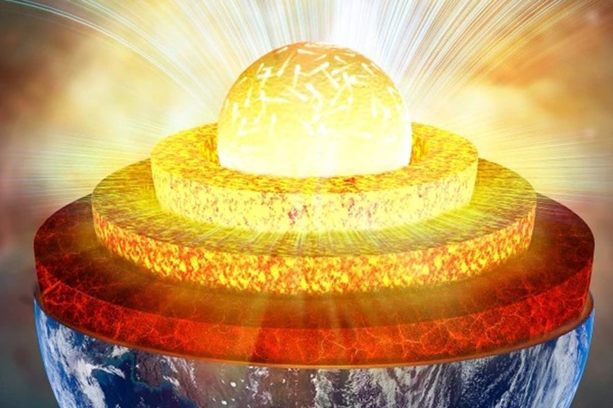 Các mô phỏng máy tính mới cho thấy, lõi Trái đất nóng và có áp suất cao có thể tồn tại ở trạng thái "superionic" - một sự trộn lẫn của các phân tử hydro, ôxy và carbon, liên tục chuyển động qua một mạng tinh thể sắt giống như lưới, tạo ra một môi trường giống chất lỏng.