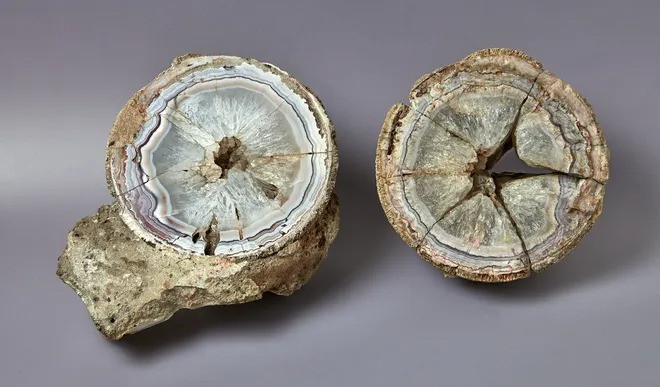 Mật độ của đá mã não khiến bản chụp CT không thể thu được chi tiết nhỏ hơn. Mặt khác, nhóm nghiên cứu nhận thấy lớp mỏng bao quanh khối mã não trông giống lớp vỏ.