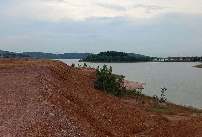 Việc lấn chiếm hồ Đại Lải đã được đề cập từ năm 2019. Đến đầu năm 2020, hoạt động lấn chiếm, "bức tử" hồ diễn ra rầm rộ với quy mô lớn, buộc các cơ quan chuyên môn thuộc Bộ NN&amp;PTNN phải vào cuộc kiểm tra và ban hành kết luận.