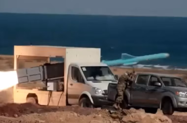 Tuy nhiên, chúng có khả năng cơ động nhanh, ẩn núp tốt, ngụy trang hòa vào các thành phố rất tốt, và tất nhiên là triển khai nhanh gọn – phù hợp với các chiến thuật chiến tranh du kích. Nguồn ảnh: Sina