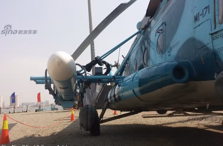 Ngoài phiên bản phóng từ đất liền, tên lửa chống hạm Noor có thể triển khai từ trực thăng Mi-17, máy bay tiêm kích F-4 và các tàu tên lửa nhỏ. Nguồn ảnh: Sina