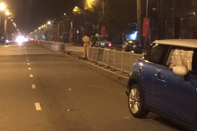 Trái ngược với vụ tai nạn đầu tiên, lần này các túi khí an toàn trên xe đã bung sau vụ tai nạn hy hữu. Trước đó, các túi khí an toàn trên xế hộp Cooper S gặp nạn trên cầu Chương Dương đã không bung dù đâm ở vận tốc khoảng 30 km/h.