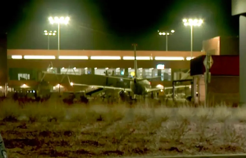 Điểm loạt vụ tử vong vì “bám càng” máy bay trên thế giới Diem loat vu tu vong vi “bam cang” may bay tren the gioi