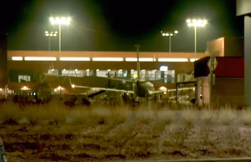 Diem loat vu tu vong vi “bam cang” may bay tren the gioi