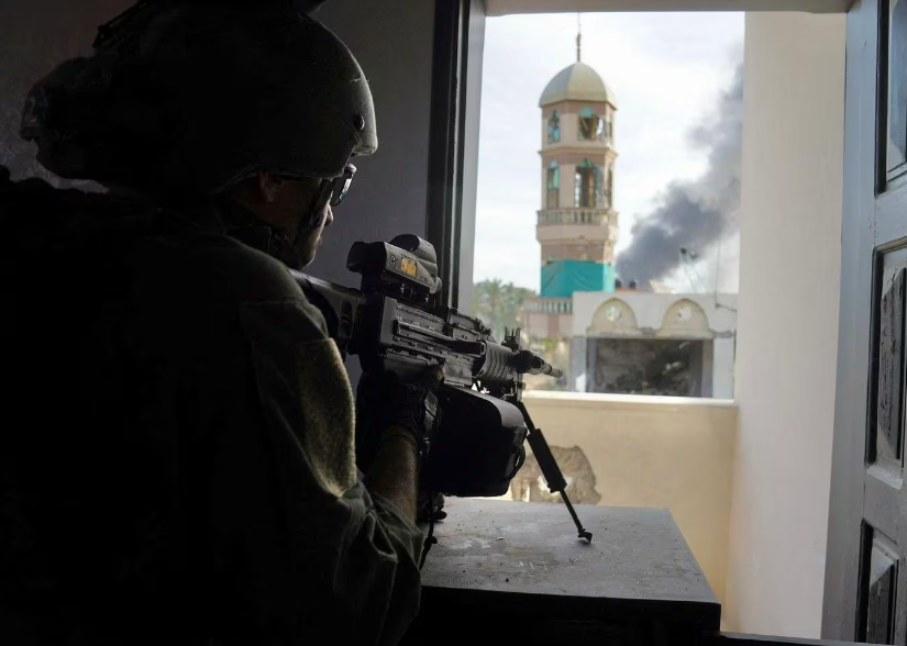 Ngày 17/1, Bộ trưởng Quốc phòng Israel Yoav Gallant nhắc lại quan điểm rằng Israel sẽ tiếp tục chiến đấu cho đến khi Hamas bị “xóa sổ” và tất cả con tin được trả tự do.