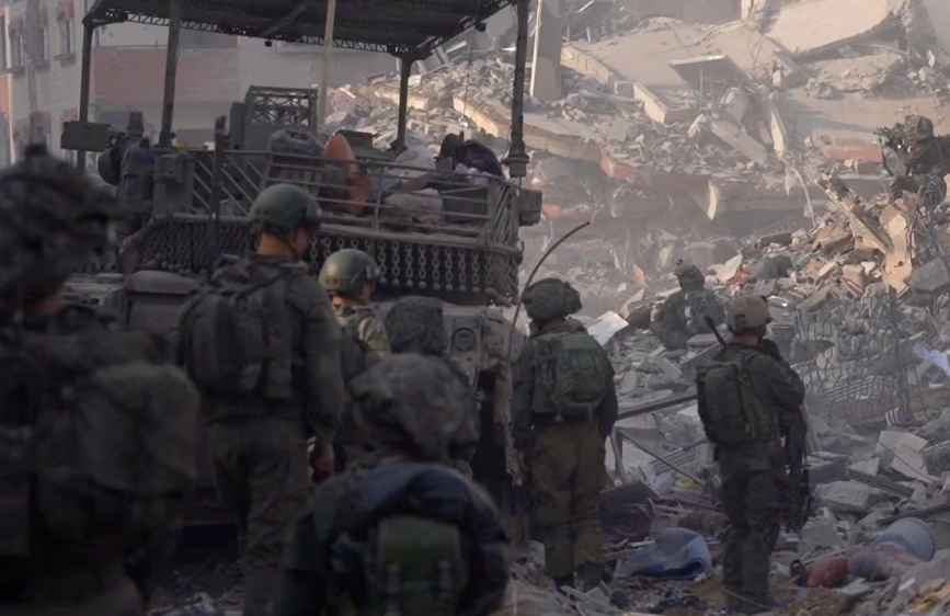 Theo số liệu mới nhất của cơ quan y tế tại Gaza, ít nhất 24.448 người Palestine, khoảng 70% trong đó là phụ nữ, trẻ nhỏ và thanh thiếu niên, đã thiệt mạng trong các cuộc không kích và tấn công trên bộ của Israel nhằm vào vùng lãnh thổ này kể từ sau khi Phong trào Hồi giáo Hamas đột kích bất ngờ vào Israel ngày 7/10/2023 khiến khoảng 1.140 người thiệt mạng.