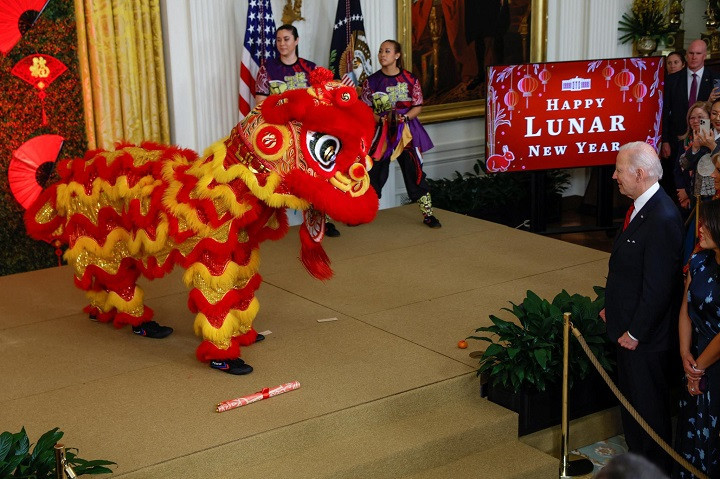 Tong thong My Joe Biden don Tet Nguyen dan the nao?