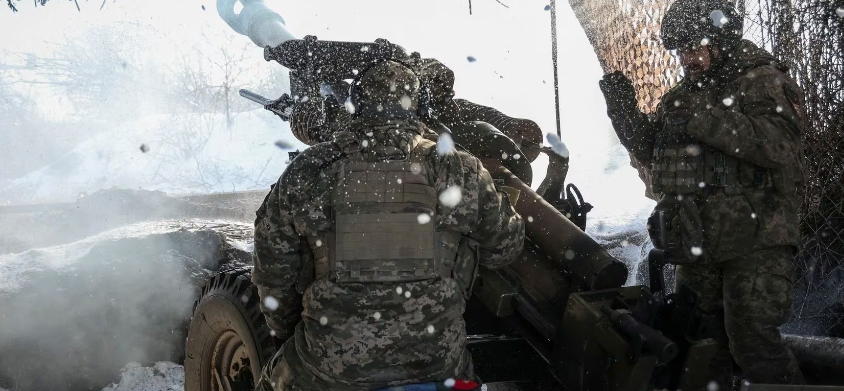 Tuyết rơi tại một căn cứ của lực lượng vũ trang Ukraine ở vùng Donetsk hôm 12/1.