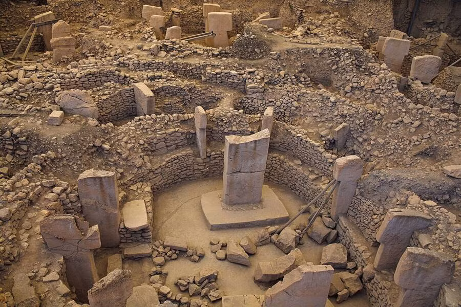 Theo ATI, Göbekli Tepe hiện được cho là ngôi đền cổ nhất trên thế giới, ẩn chứa nhiều điều bí ẩn chưa lời giải. (Nguồn ảnh: ATI, Wikipedia, IT)
