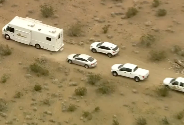 Mỹ rúng động vụ phát hiện 6 thi thể giữa hoang mạc My rung dong vu phat hien 6 thi the giua hoang mac