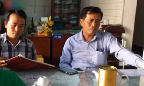 Giam doc So Tien Giang “tran tinh” vu cam hat “Mau hoa do”