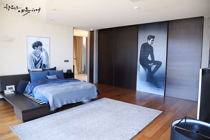 Phòng ngủ có thiết kế đơn giản nhưng hiện đại.