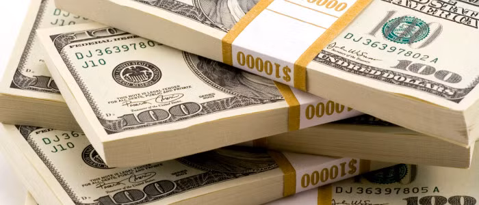 Người có sao Thương quan quá vượng nhưng bản tính lại hoang tàn, thích ăn chơi hưởng thụ thì tiền kiếm đến đâu tiền hết đến đấy thậm chí tiền chưa về tay đã tìm cách tiêu. Nguồn ảnh: Saga.vn.