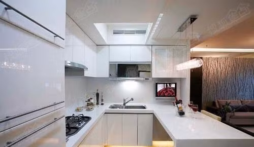 Phòng bếp không có cửa sổ sẽ thiếu đường lưu thông khí nên mùi thức ăn sẽ lan sang các không gian phòng khác. Vậy làm thế nào để hóa giải? Nguồn ảnh: Focus.cn.