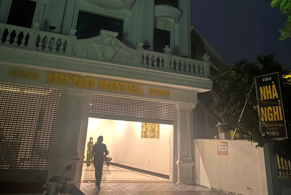 Hải Phòng: Liên tiếp phát hiện 3 cơ sở kinh doanh vi phạm ANTT - Hình 2 Hai Phong: Lien tiep phat hien 3 co so kinh doanh vi pham ANTT-Hinh-2