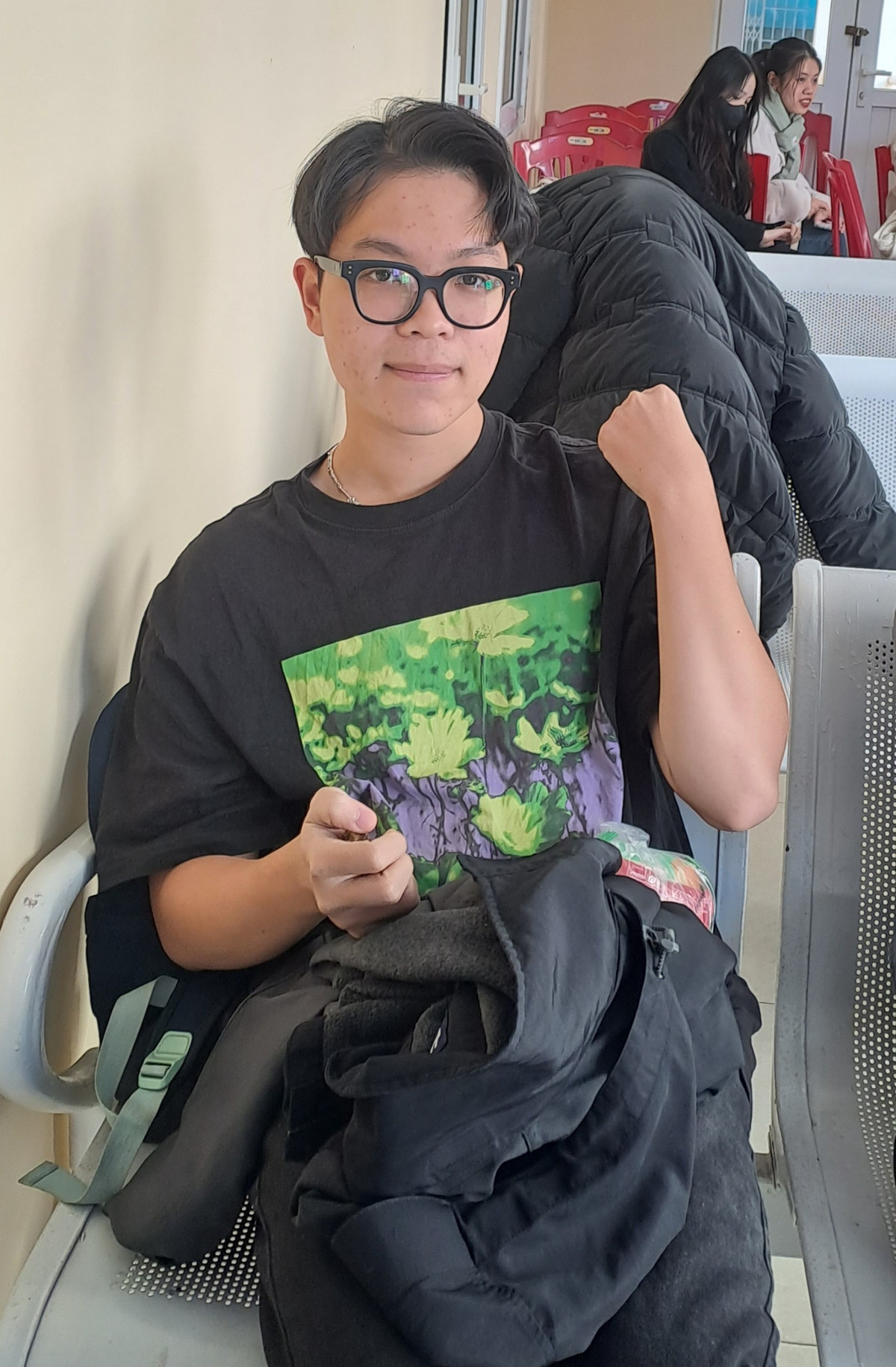 Hàng trăm cán bộ, sinh viên trường ĐH Hàng hải Việt Nam hiến máu cứu người - Hình 6 Hang tram can bo, sinh vien truong DH Hang hai Viet Nam hien mau cuu nguoi-Hinh-6