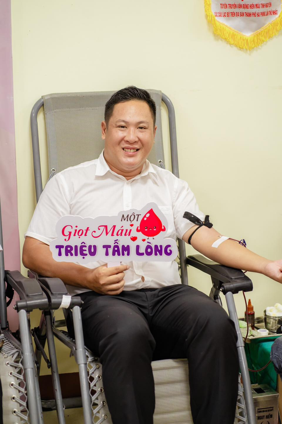 Truong DH Hang hai Viet Nam: “Canh chim dau dan” trong hoat dong hien mau tinh nguyen cua TP Cang-Hinh-2