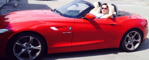 Bộ sưu tập xe của Louis Trần có ít nhất 4 chiếc và đều thuộc dòng xe sang của hãng BMW.