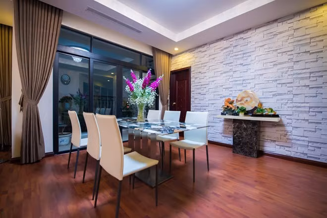 Không chỉ vậy, mới đây, người đẹp mua căn hộ chung cư cao cấp ở Hà Nội. Ảnh: Zing.