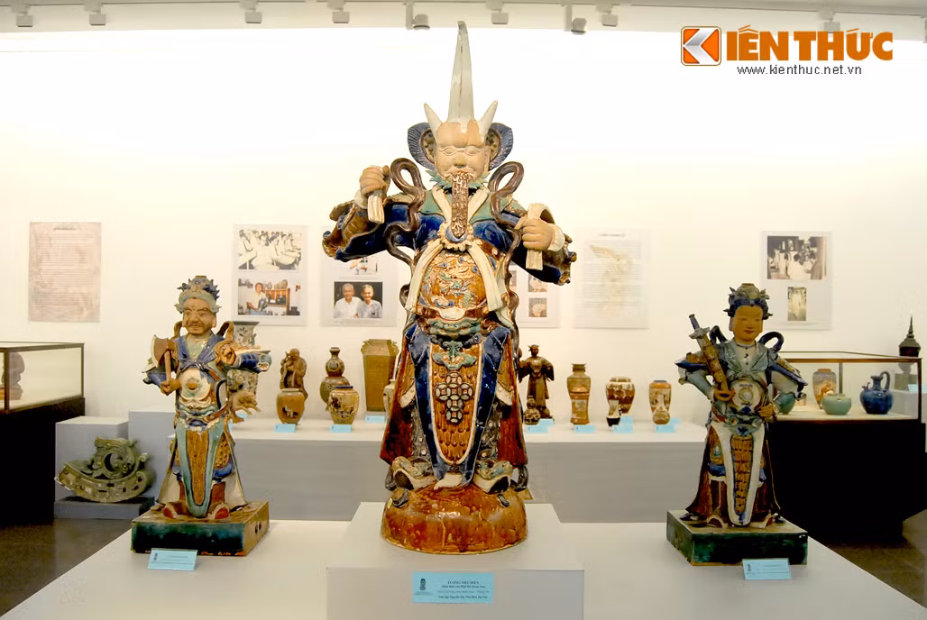 Một tác phẩm vô giá được trưng bày tại triển lãm.