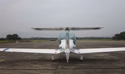 Ngoài ra, ông Cao Tiến Đoan còn là tâm điểm được dư luận khi năm 2011, ông đặt mua về Việt Nam 4 chiếc máy bay trực thăng dưới danh nghĩa công ty Hành tinh Xanh – nơi ông là thành viên HĐQT.