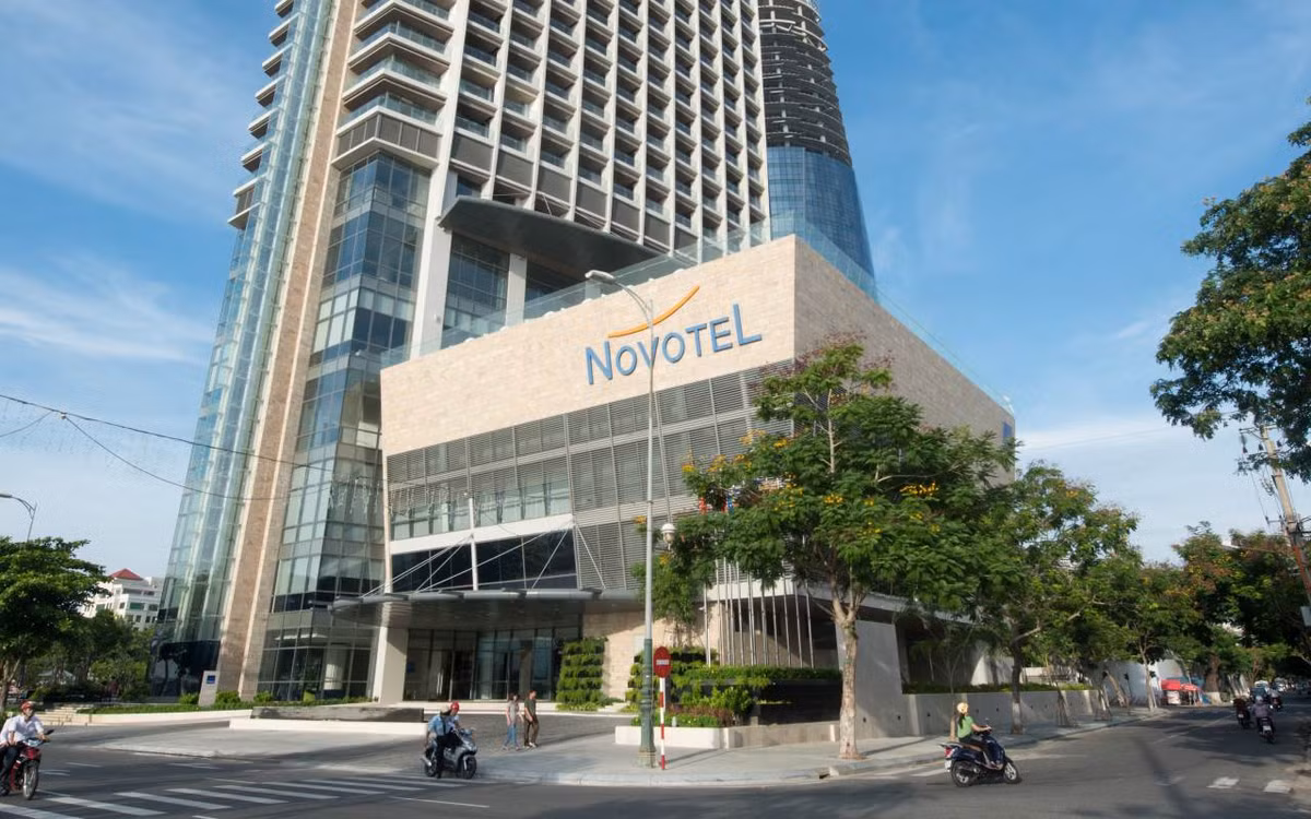 ... Hay xây dựng khách sạn Novotel Da Nang Priemier cao nhất miền Trung với 37 tầng.