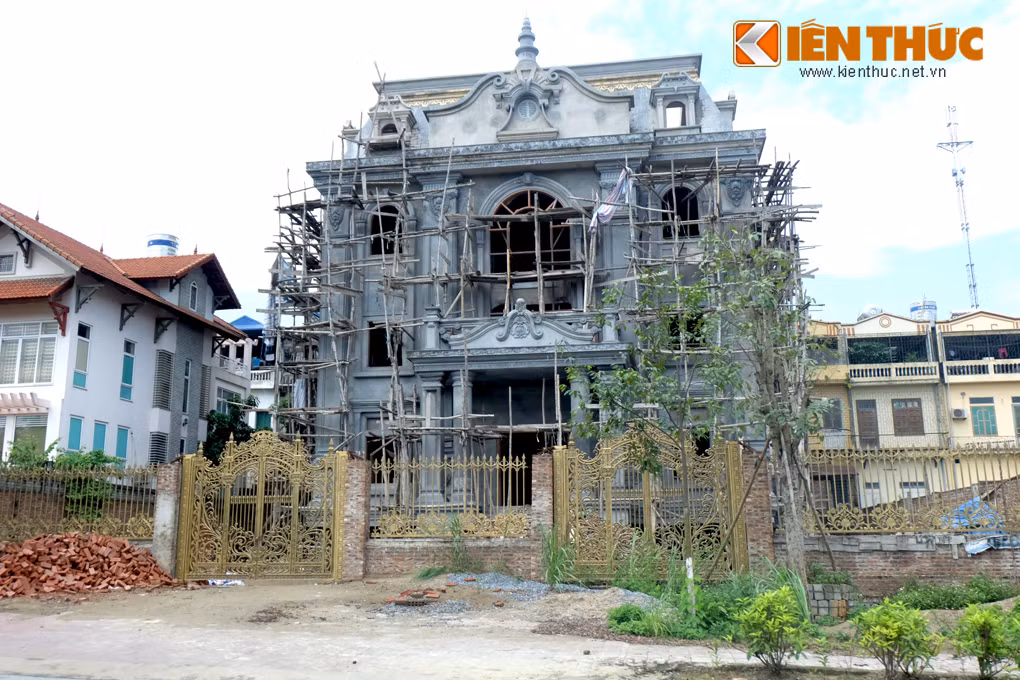 Do hoanh trang giat minh cua lau dai dai gia Lao Cai-Hinh-3