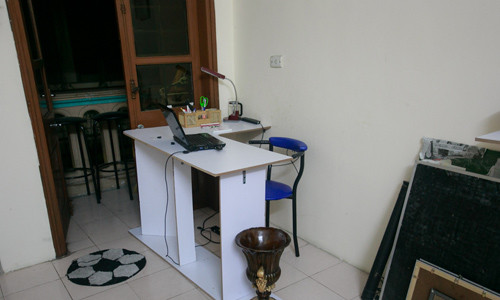 Một góc phòng nhỏ là nơi Diễm Hằng làm việc.