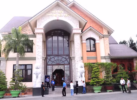 Năm 2013, dưới sự lèo lái của chồng nữ đại gia - doanh nhân Trần Văn Trí, công ty Bianfishco hoạt động ổn định trở lại. Ông Trần Văn Trí đã xin từ nhiệm chức thành viên HĐQT Bianfishco sau 8 tháng công ty ổn định.