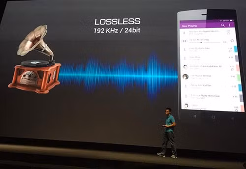 Bphone được trang bị âm thanh 24 bit 192 KHz. Bkav khẳng định âm thanh của Bphone tốt hơn các smartphone hiện có trên thị trường nhờ độ mịn gấp 256 lần so với âm thanh 16 bit thông thường. Ảnh: Thành Luân.