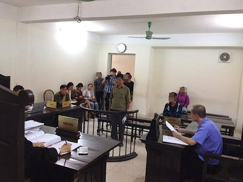 Bị cáo Trịnh Quang Thành trước vành móng ngựa.