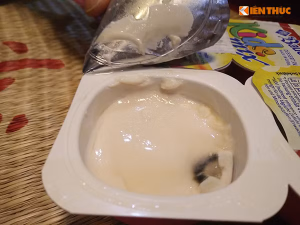 Be 16 thang ngo doc sau khi an sua chua hong mua tai KidsPlaza?-Hinh-3