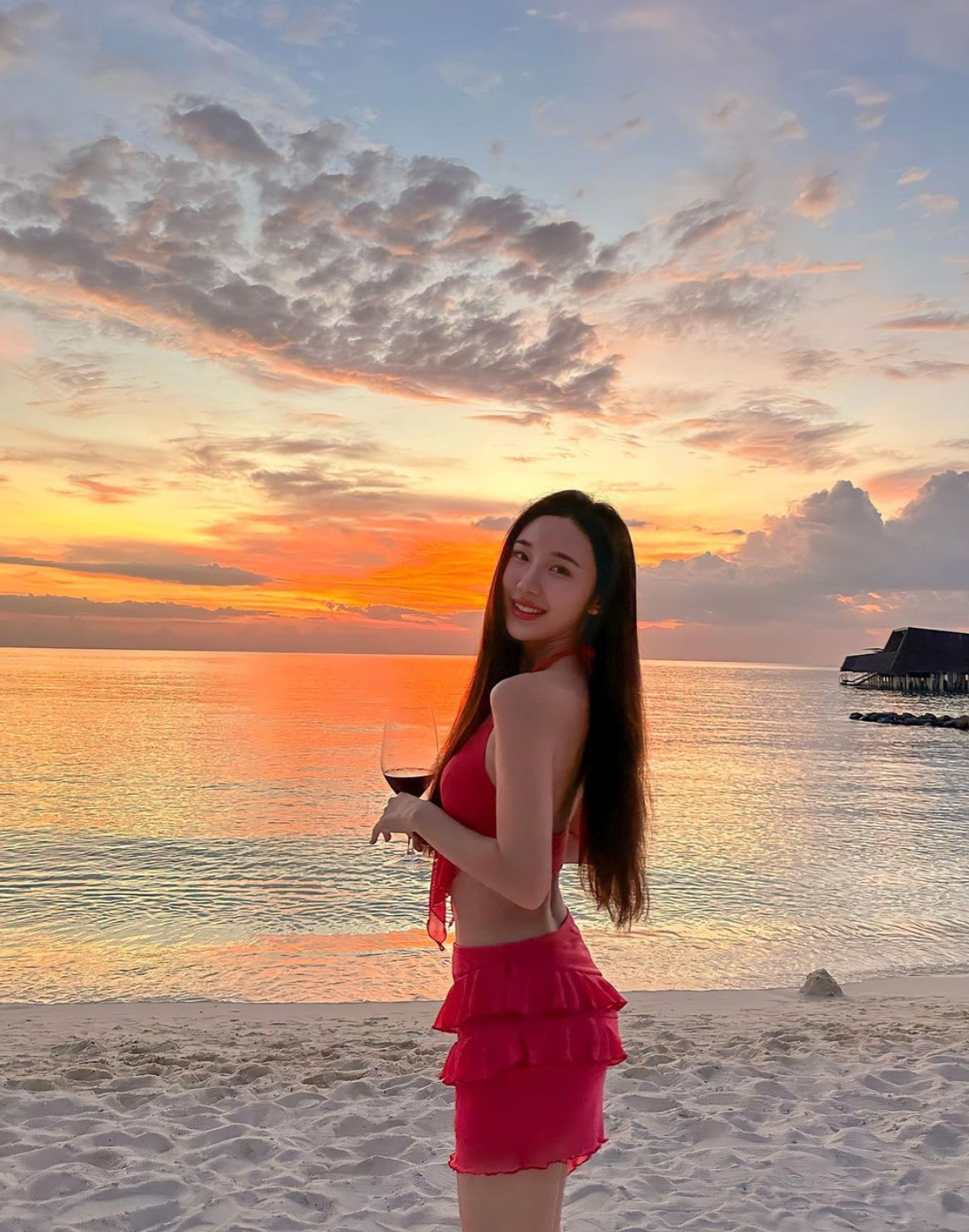 Từ khi còn đi học thì nhan sắc và thân hình của Sitapha Uttaburanont đã rất nổi bật nên cô thường được mời làm người mẫu ảnh cho nhiều thương hiệu nổi tiếng thế giới.