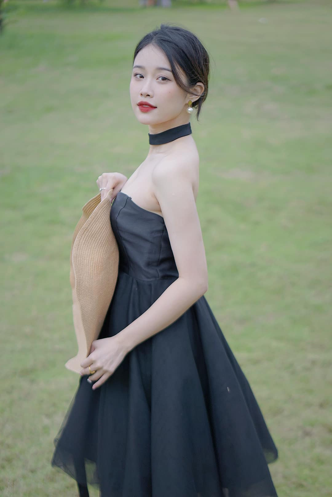 Từ những chia sẻ trên trang cá nhân, có thể Trang Nhung hiện tại rất lạc quan, yêu đời và hài lòng với cuộc sống của mình.