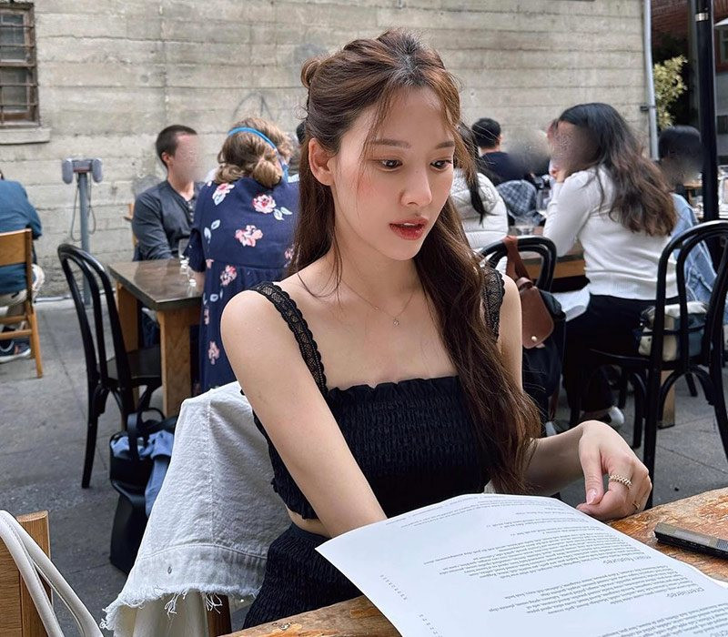 Ngoài công việc phát thanh viên, Lee Na Yeon còn là một tín đồ thời trang được nhiều người yêu mến và học hỏi. Ảnh: IGNV