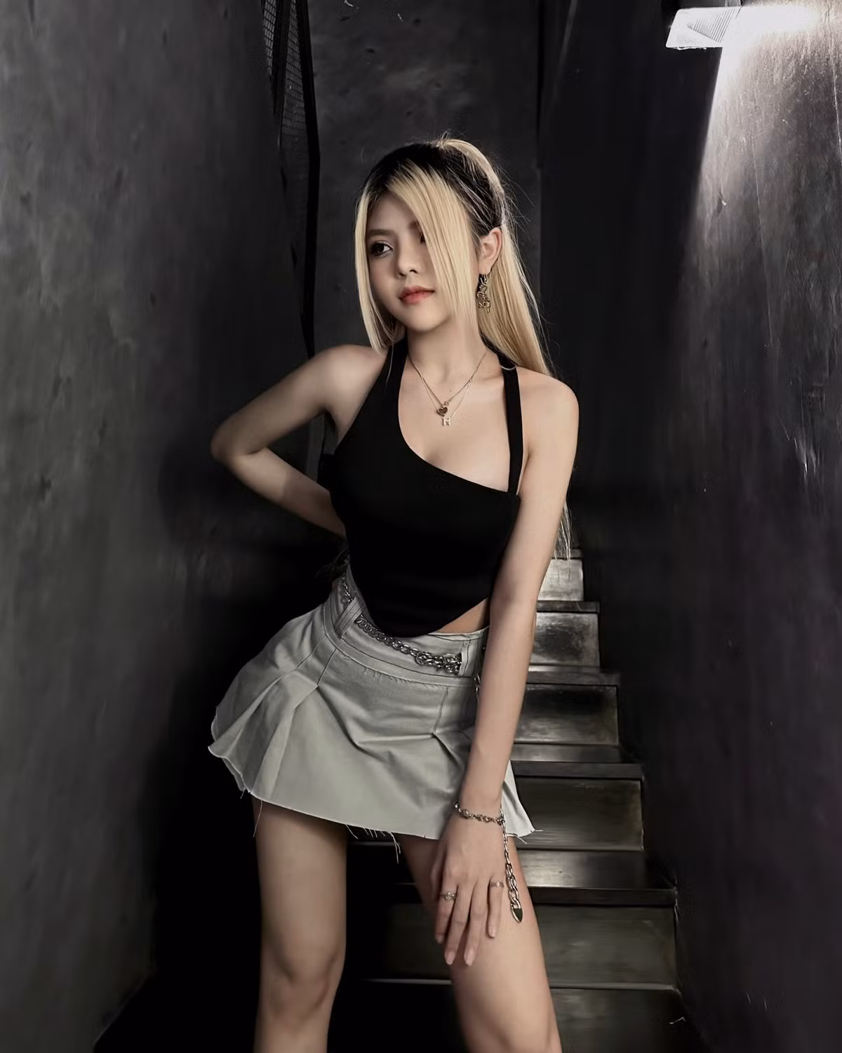 Theo chia sẻ của Reency Ngô, thời điểm cuối năm 2020 cô bỗng nhận ra mình thèm ăn một cách mất kiểm soát. Đồng thời vóc dáng của cô cũng mập lên đáng kể.