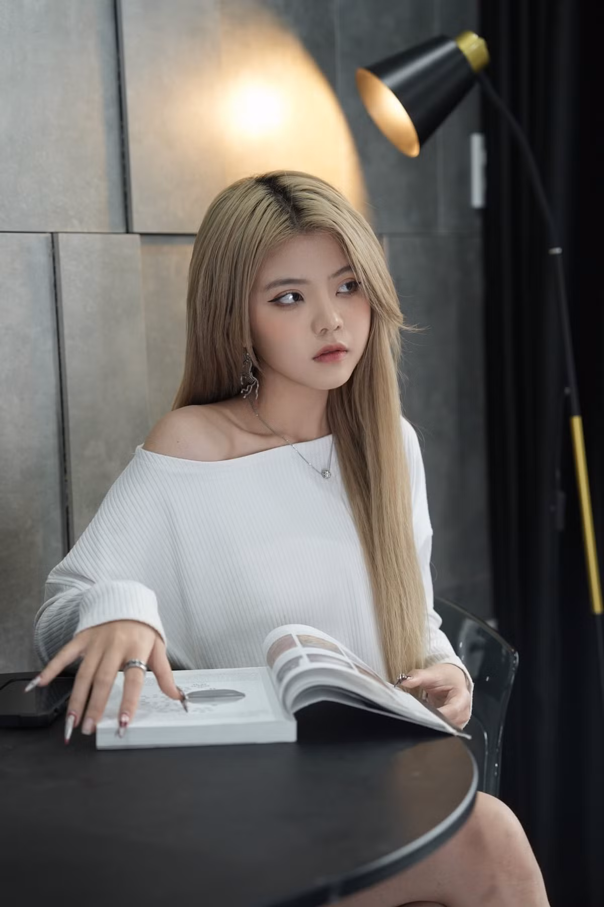 Nội dung chủ yếu của kênh TikTok Reency Ngô là các video tình huống, tuy ngắn nhưng nội dung gần gũi với cuộc sống. Ảnh: FBNV