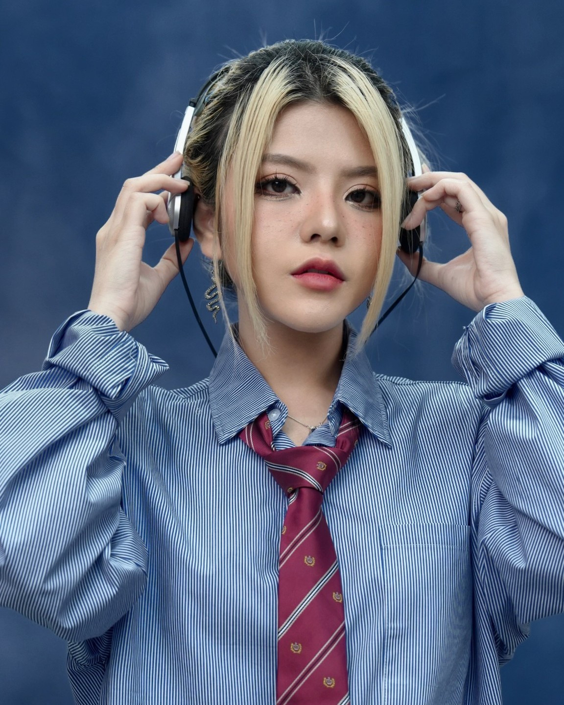 Ngay từ nhỏ, cô đã được bố mẹ cho học võ để phòng vệ và nâng cao sức khỏe cộng thêm chăm tập thể dục thể thao nên Reency Ngô sở hữu vòng eo thon gọn cộng với 2 vòng còn lại nở nang khiến người khác phải hâm mộ.