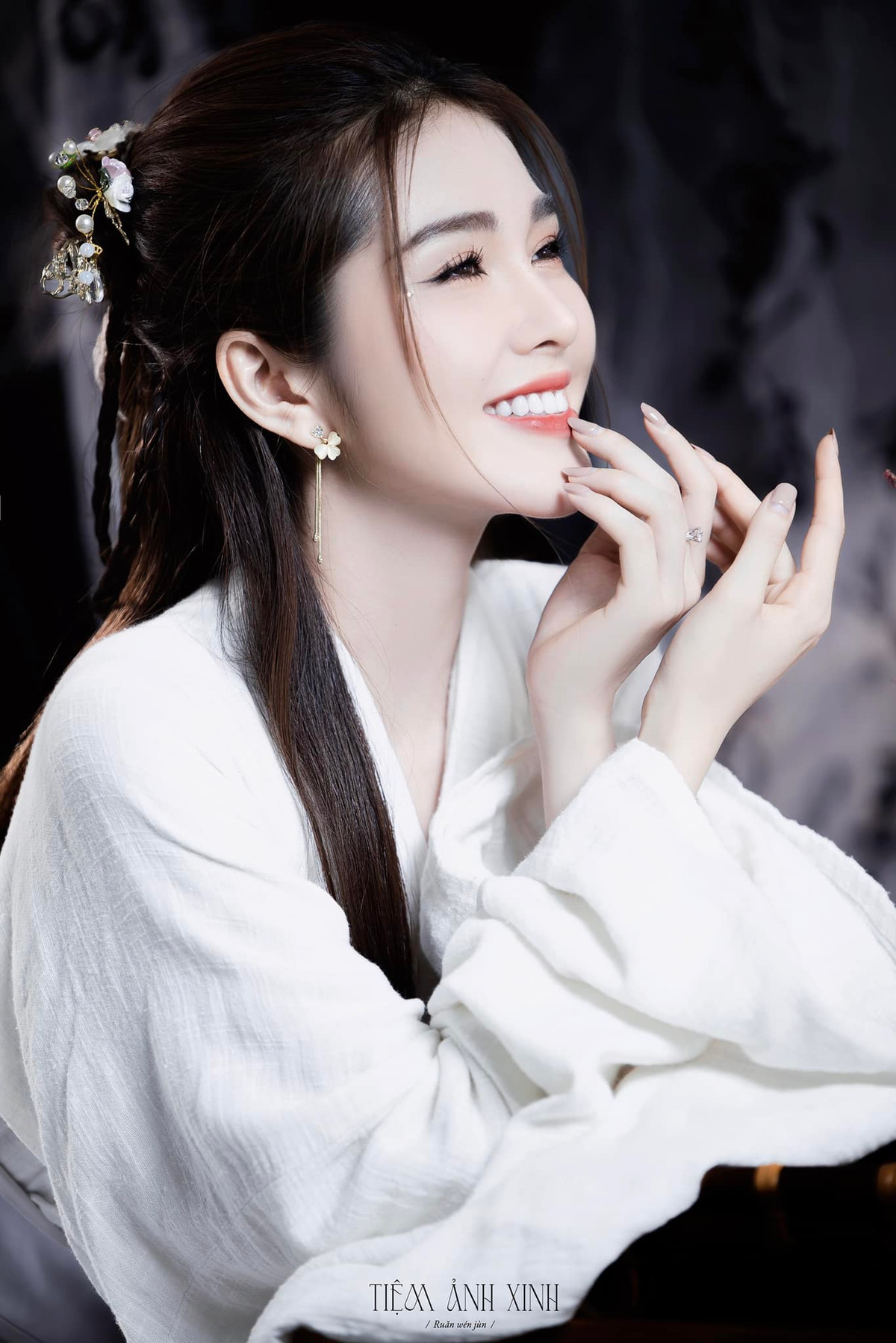 Chính việc rẽ hướng sang công việc mới, Ny Saki cũng có những thay đổi về mặt hình ảnh.