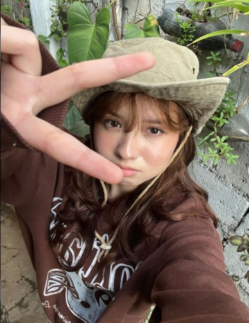 Theo dõi trên trang cá nhân có thể thấy Vien Babina là một hot girl TikTok đích thực, cô vẫn thường xuyên thực hiện các clip nhún nhảy hút nhiều tương tác.