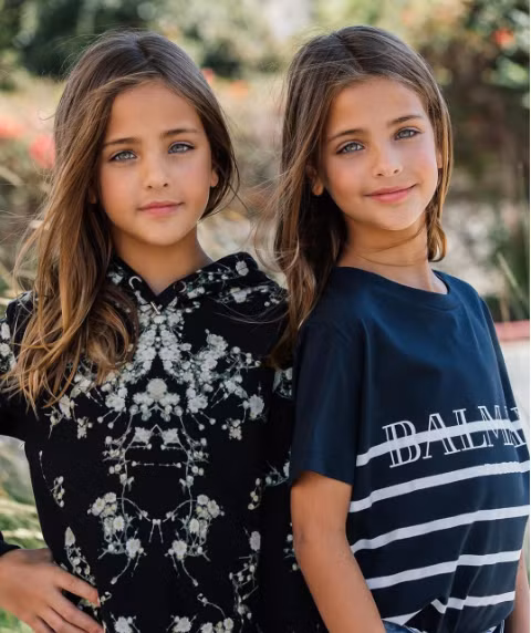 Chỉ trong 5 năm, Ava và Leah đã thu hút được hơn 1,9 triệu người theo dõi trên Instagram và đã được giới thiệu trên khắp các mặt báo nổi tiếng thế giới.