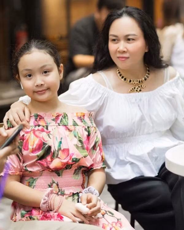 Các rich kid sinh ra từ vạch đích vì vậy cũng có diện mạo lẫn phong cách sống, ăn mặc hơi hướng Tây hơn.