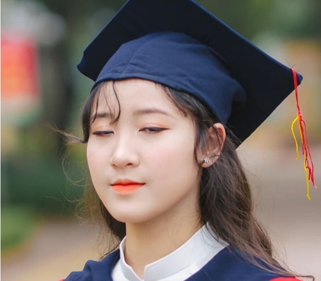 Không cầu kỳ hay đầu tư công phu, bộ ảnh kỷ yếu hài hước vẫn được khen ngợi vì mang đến cảm giác chân thực, đúng chất tinh nghịch của tuổi học trò. Ảnh: Zing